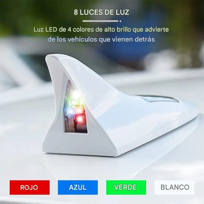 Antena Shark Light™ — Luz LED Solar Inteligente para tu Carro