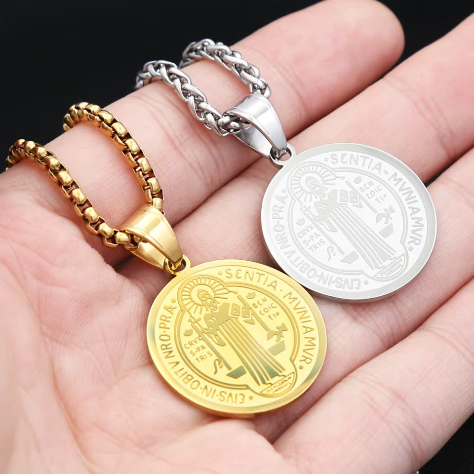 Collar San Benito Protección Sagrada + Estuche de Lujo incluido