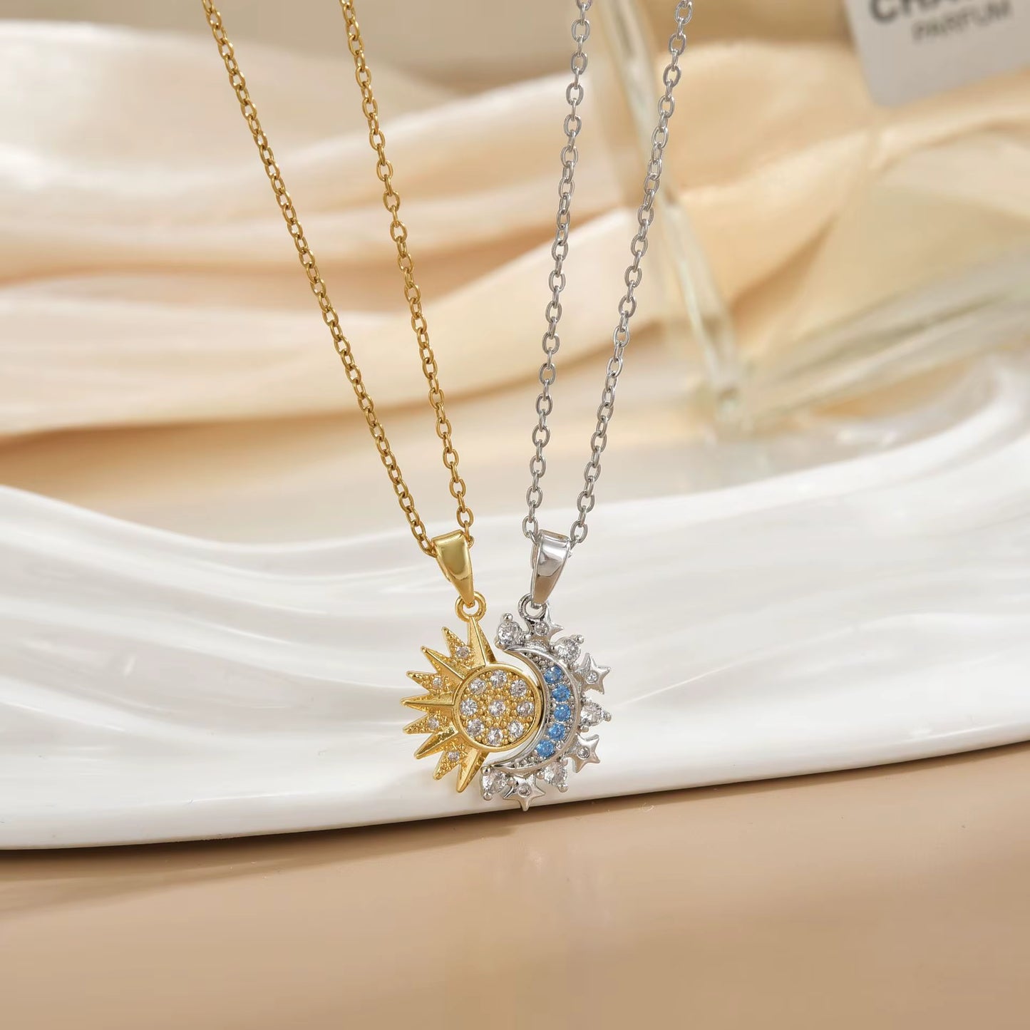 Collar Dúo Sol y Luna [Estuche de Lujo GRATIS]