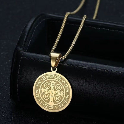 Collar San Benito Protección Sagrada + Estuche de Lujo incluido